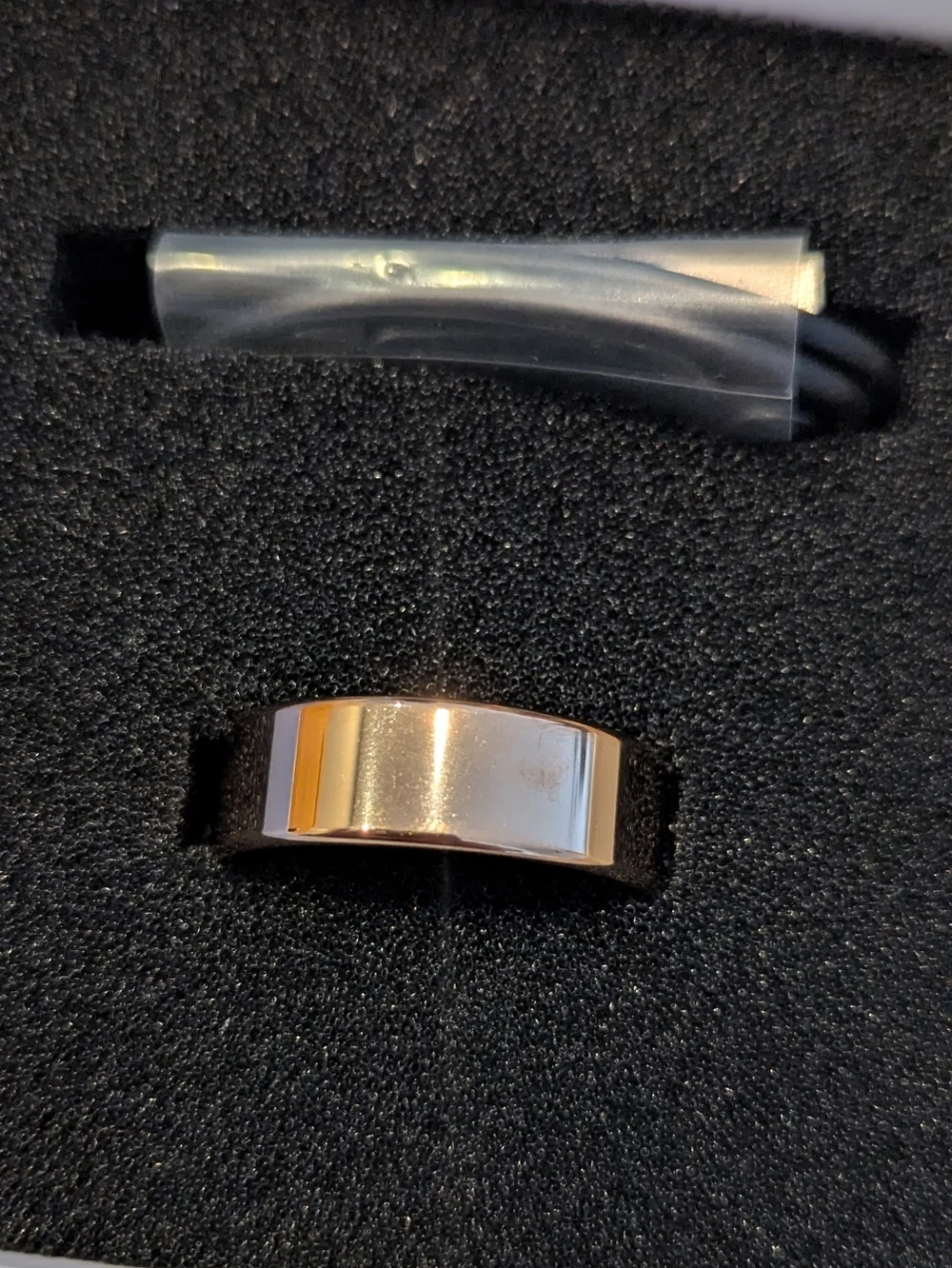 HALO Smart Ring + Charging Case